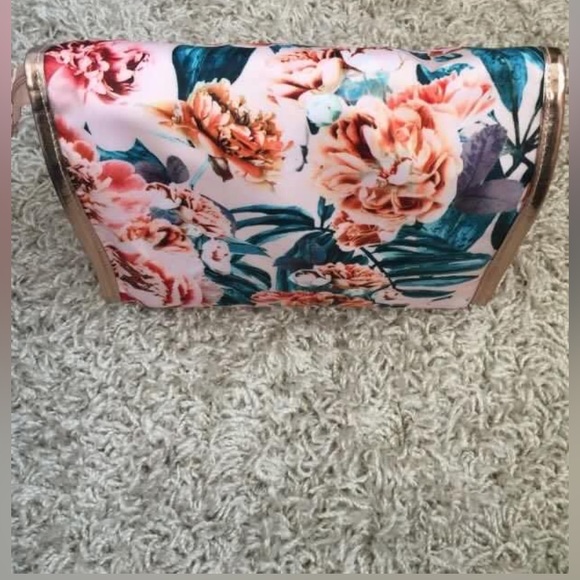 Floral Rose gold Quo makeup bag - Picture 3 of 6